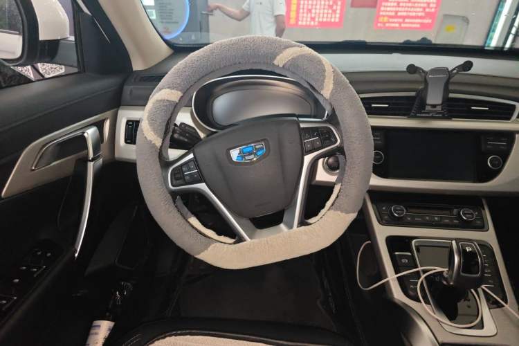 Used Geely Auto Emgrand X7 Sport 2020 1.8TD DCT Two-Wheel Drive Smart Connect 4G-Enabled Version Steering Wheel
