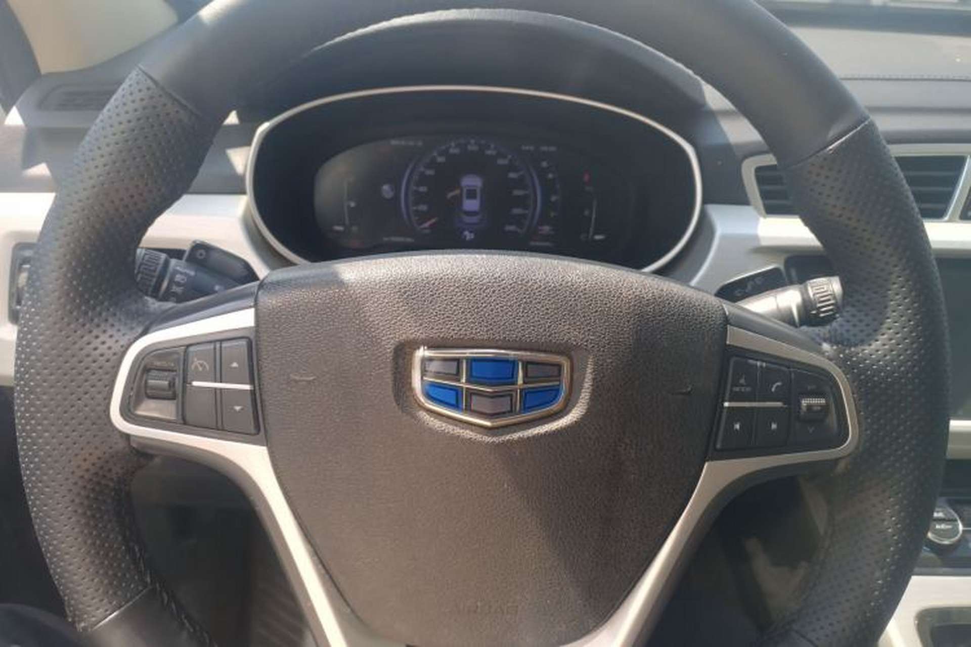 Used Geely Auto Emgrand X7 Sport 2020 1.8TD DCT Two-Wheel Drive Smart Connect 4G-Enabled Version Steering Wheel