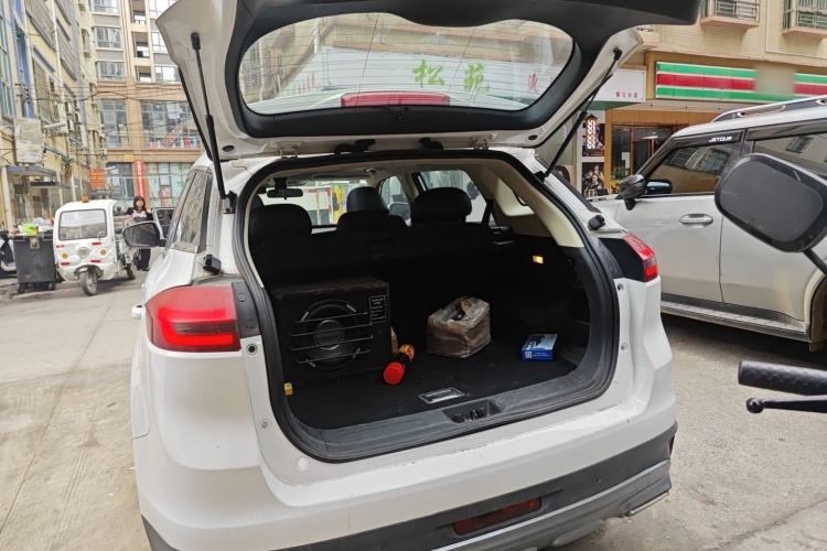 Used Geely Auto Emgrand X7 Sport 2020 1.8TD DCT Two-Wheel Drive Smart Connect 4G-Enabled Version Trunk