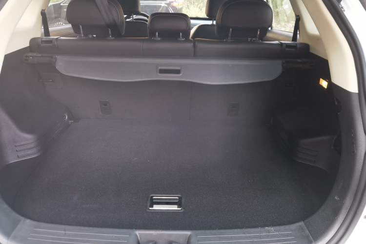 Used Geely Auto Emgrand X7 Sport 2020 1.8TD DCT Two-Wheel Drive Smart Connect 4G-Enabled Version Trunk