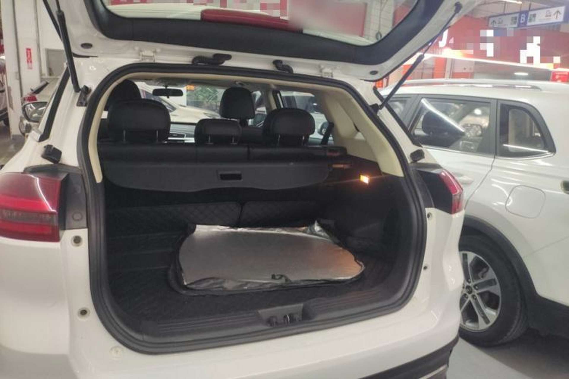 Used Geely Auto Emgrand X7 Sport 2020 1.8TD DCT Two-Wheel Drive Smart Connect 4G-Enabled Version Trunk