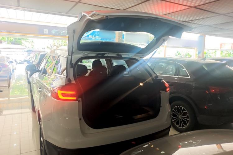 Used Geely Auto Emgrand X7 Sport 2020 1.8TD DCT Two-Wheel Drive Smart Connect 4G-Enabled Version Trunk
