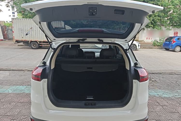 Used Geely Auto Emgrand X7 Sport 2020 1.8TD DCT Two-Wheel Drive Smart Connect 4G-Enabled Version Trunk