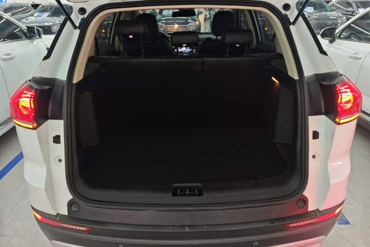 Used Geely Auto Emgrand X7 Sport 2020 1.8TD DCT Smart Connect PRO Trunk