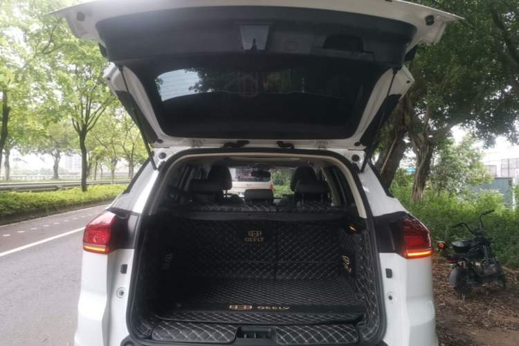 Used Geely Auto Emgrand X7 Sport 2020 1.8TD DCT Smart PRO Trunk