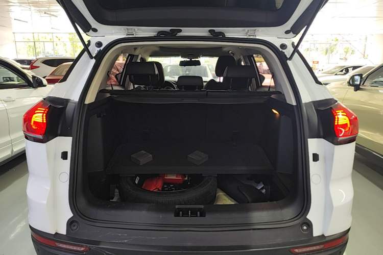 Used Geely Auto Emgrand X7 Sport 2020 1.8TD DCT Smart PRO Trunk