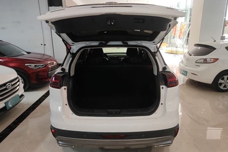 Used Geely Auto Emgrand X7 Sport 2020 1.8TD DCT Two-Wheel Drive Smart Connect 4G-Enabled Version Trunk