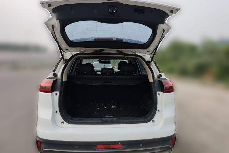 Used Geely Auto Emgrand X7 Sport 2020 1.8TD DCT Two-Wheel Drive Smart Connect 4G-Enabled Version Trunk