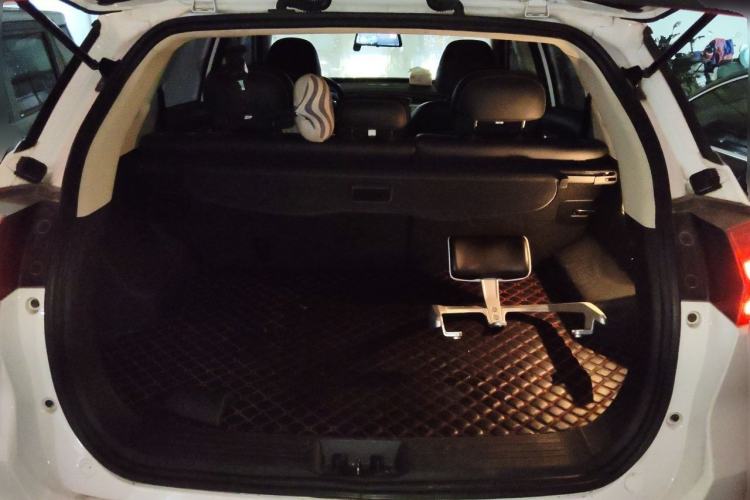 Used Geely Auto Emgrand X7 Sport 2020 1.8TD DCT Two-Wheel Drive Smart Connect 4G-Enabled Version Trunk