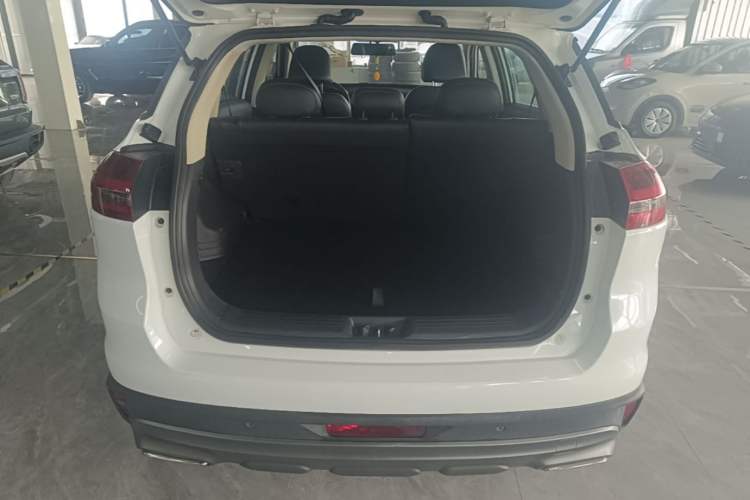 Used Geely Auto Emgrand X7 Sport 2020 1.8TD DCT Two-Wheel Drive Smart Connect 4G-Enabled Version Trunk