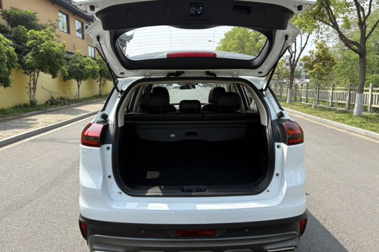 Used Geely Auto Emgrand X7 Sport 2020 1.8TD DCT Two-Wheel Drive Zhiya Model Trunk