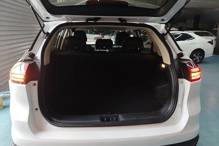 Used Geely Auto Emgrand X7 Sport 2020 1.8TD DCT Two-Wheel Drive Smart Connect 4G-Enabled Version Trunk