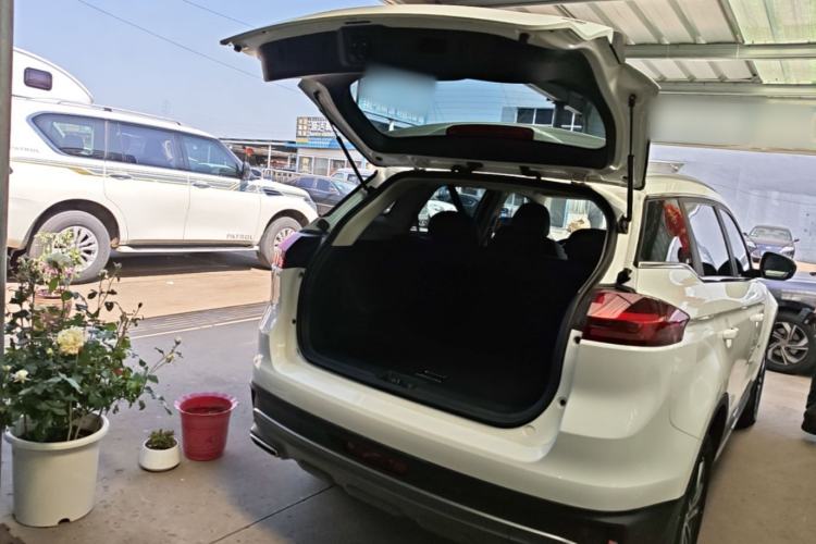 Used Geely Auto Emgrand X7 Sport 2020 1.8TD DCT Two-Wheel Drive Smart Connect 4G-Enabled Version Trunk
