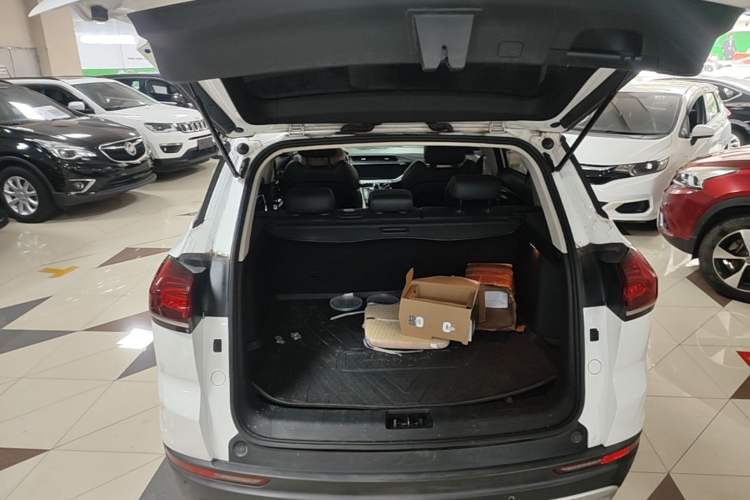 Used Geely Auto Emgrand X7 Sport 2020 1.8TD DCT Smart PRO Trunk