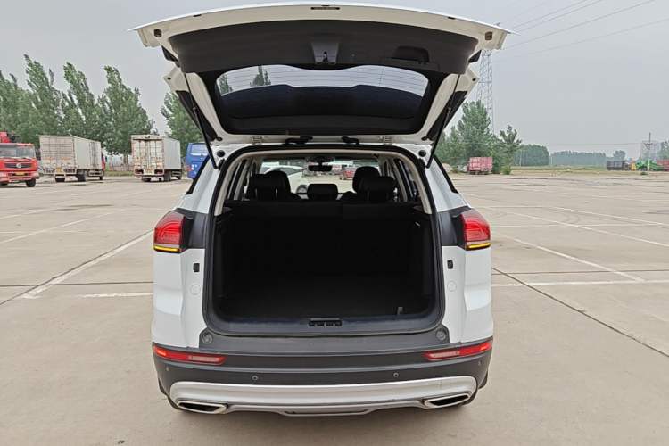 Used Geely Auto Emgrand X7 Sport 2020 1.5TD Automatic Smart Connect PRO Trunk