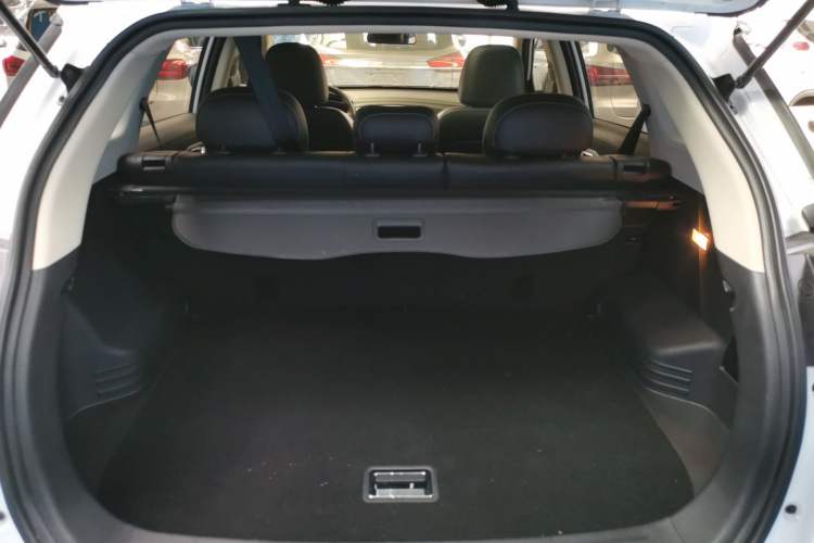 Used Geely Auto Emgrand X7 Sport 2020 1.8TD DCT Two-Wheel Drive Smart Connect 4G-Enabled Version Trunk