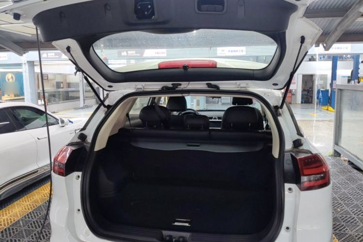 Used Geely Auto Emgrand X7 Sport 2020 1.8TD DCT Two-Wheel Drive Smart Connect 4G-Enabled Version Trunk