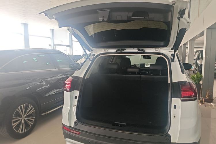 Used Geely Auto Emgrand X7 Sport 2020 1.8TD DCT Smart Connect PRO Trunk