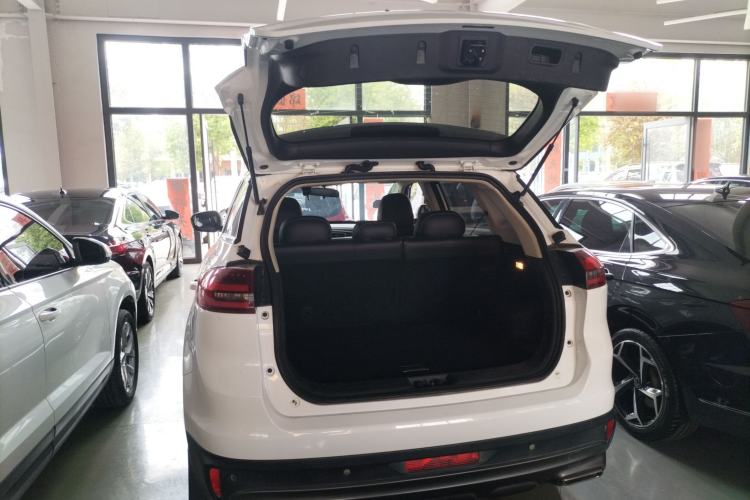 Used Geely Auto Emgrand X7 Sport 2020 1.8TD DCT Two-Wheel Drive Smart Connect 4G-Enabled Version Trunk