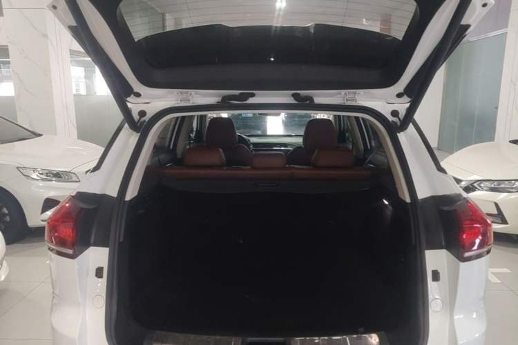 Used Geely Auto Emgrand X7 Sport 2020 1.8TD DCT Zhi Ling PRO Trunk