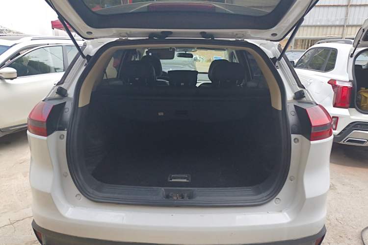 Used Geely Auto Emgrand X7 Sport 2020 1.8TD DCT Two-Wheel Drive Smart Connect 4G-Enabled Version Trunk