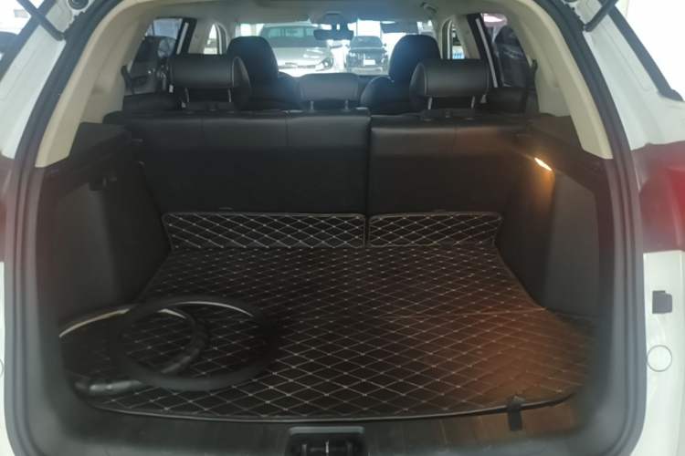 Used Geely Auto Emgrand X7 Sport 2020 1.5TD Automatic Smart Connect PRO Trunk