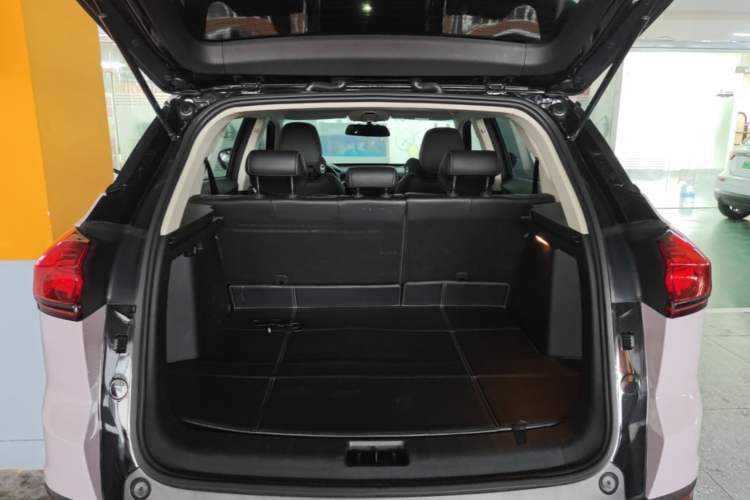 Used Geely Auto Emgrand X7 Sport 2020 1.8TD DCT Smart Connect PRO Trunk