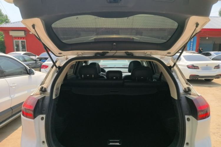 Used Geely Auto Emgrand X7 Sport 2020 1.8TD DCT Two-Wheel Drive Smart Connect 4G-Enabled Version Trunk
