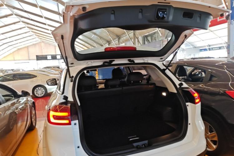 Used Geely Auto Emgrand X7 Sport 2020 1.8TD DCT Two-Wheel Drive Smart Connect 4G-Enabled Version Trunk