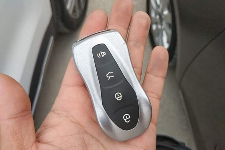 Used Geely Auto Emgrand X7 Sport 2020 1.8TD DCT Smart Connect PRO Vehicle Key
