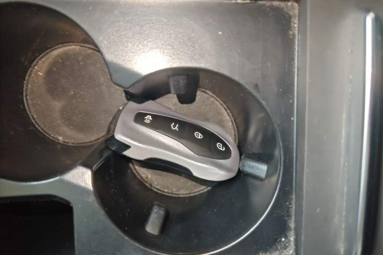 Used Geely Auto Emgrand X7 Sport 2020 1.8TD DCT Smart Connect PRO Vehicle Key