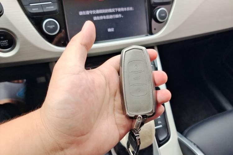 Used Geely Auto Emgrand X7 Sport 2020 1.8TD DCT Two-Wheel Drive Smart Connect 4G-Enabled Version Vehicle Key