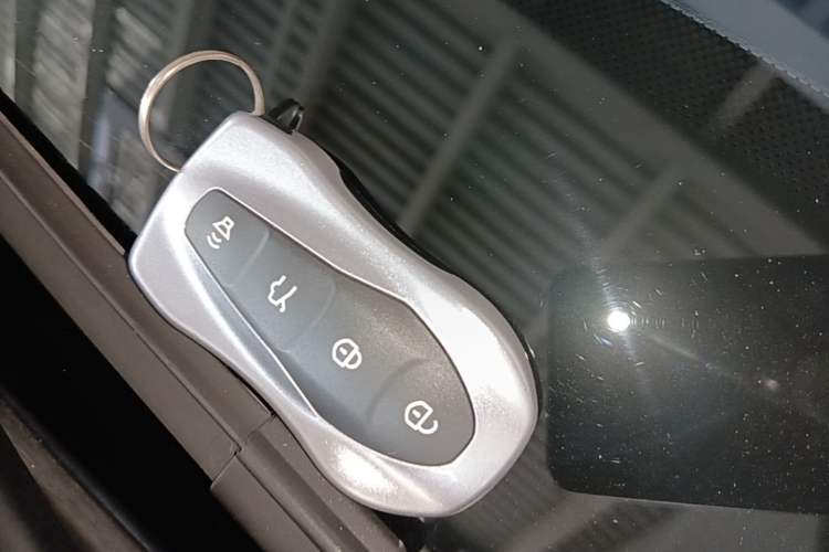 Used Geely Auto Emgrand X7 Sport 2020 1.8TD DCT Smart Connect PRO Vehicle Key