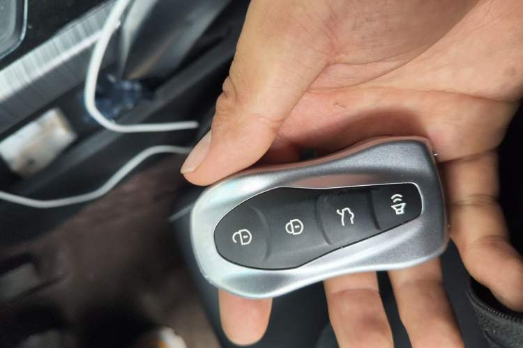 Used Geely Auto Emgrand X7 Sport 2020 1.8TD DCT Smart Connect PRO Vehicle Key