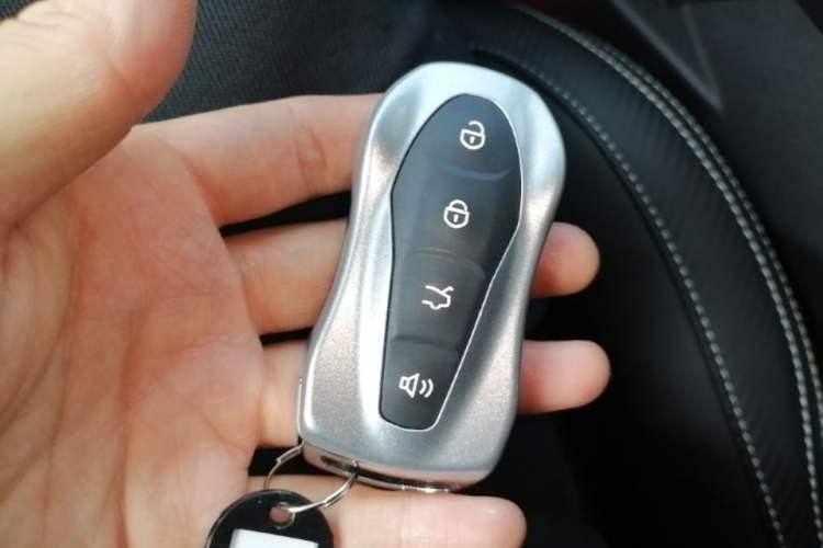 Used Geely Auto Emgrand X7 Sport 2020 1.8TD DCT Smart Connect PRO Vehicle Key