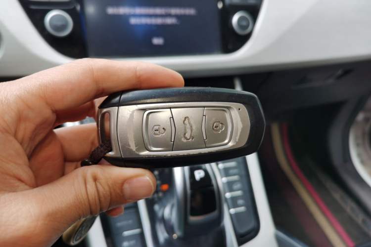Used Geely Auto Emgrand X7 Sport 2020 1.8TD DCT Two-Wheel Drive Smart Connect 4G-Enabled Version Vehicle Key