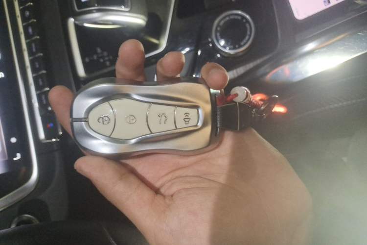 Used Geely Auto Emgrand X7 Sport 2020 1.5TD Automatic Smart Connect PRO Vehicle Key