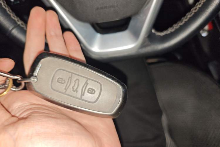 Used Geely Auto Emgrand X7 Sport 2020 1.8TD DCT Two-Wheel Drive Smart Connect 4G-Enabled Version Vehicle Key