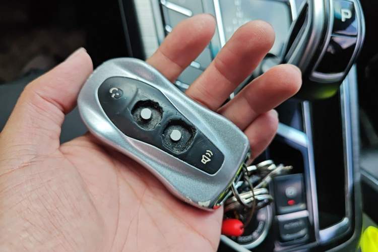 Used Geely Auto Emgrand X7 Sport 2020 1.8TD DCT Smart Connect PRO Vehicle Key