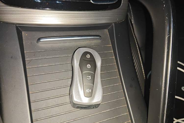 Used Geely Auto Emgrand X7 Sport 2020 1.8TD DCT Smart Connect PRO Vehicle Key