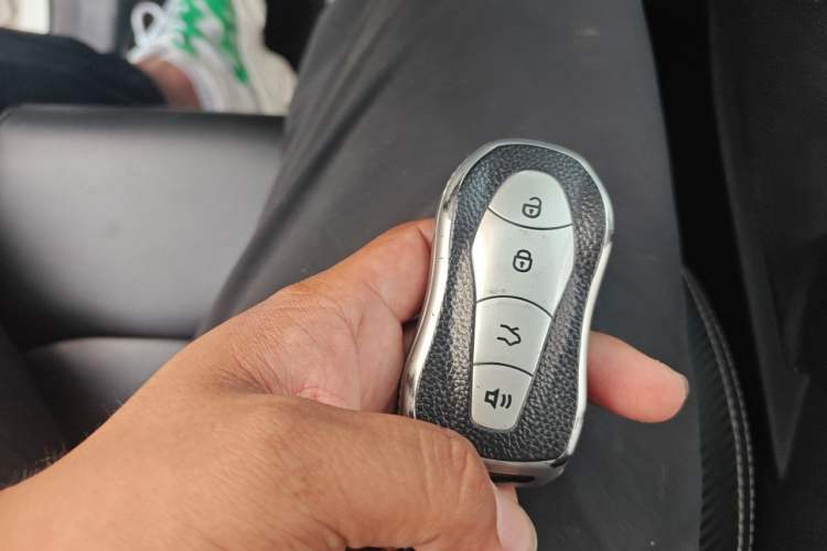 Used Geely Auto Emgrand X7 Sport 2020 1.8TD DCT Smart Connect PRO Vehicle Key