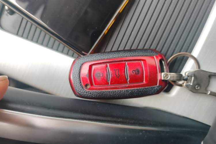 Used Geely Auto Emgrand X7 Sport 2020 1.8TD DCT Two-Wheel Drive Smart Connect 4G-Enabled Version Vehicle Key