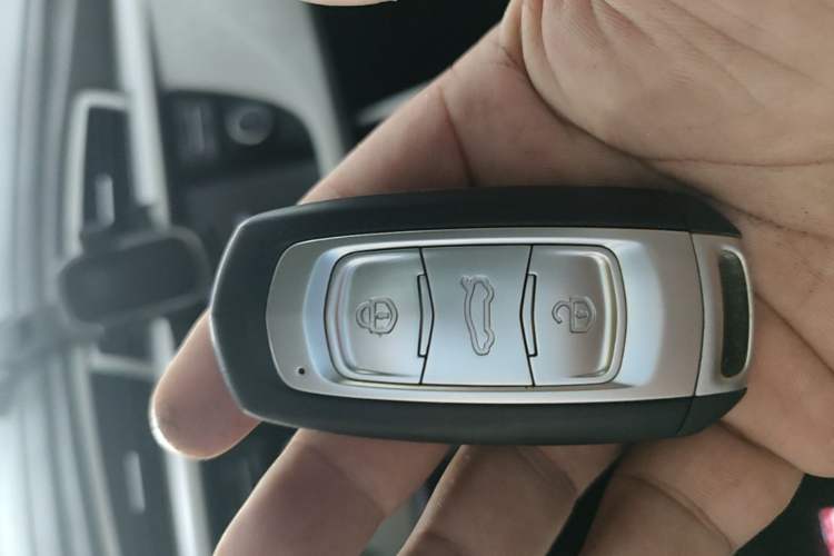 Used Geely Auto Emgrand X7 Sport 2020 1.8TD DCT Two-Wheel Drive Smart Connect 4G-Enabled Version Vehicle Key