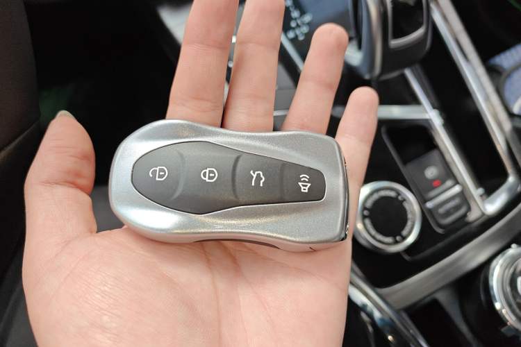 Used Geely Auto Emgrand X7 Sport 2020 1.8TD DCT Smart Connect PRO Vehicle Key