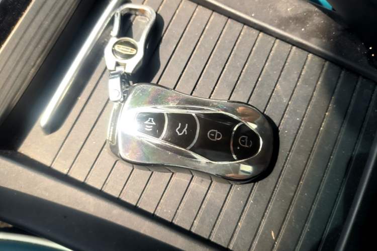 Used Geely Auto Emgrand X7 Sport 2020 1.8TD DCT Smart Connect PRO Vehicle Key