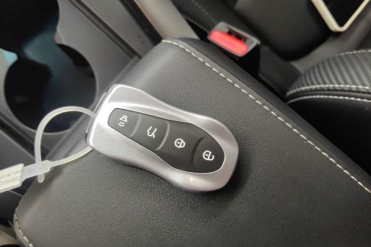 Used Geely Auto Emgrand X7 Sport 2020 1.8TD DCT Smart Connect PRO Vehicle Key