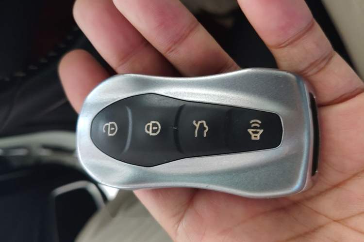 Used Geely Auto Emgrand X7 Sport 2020 1.5TD Automatic Smart Connect PRO Vehicle Key