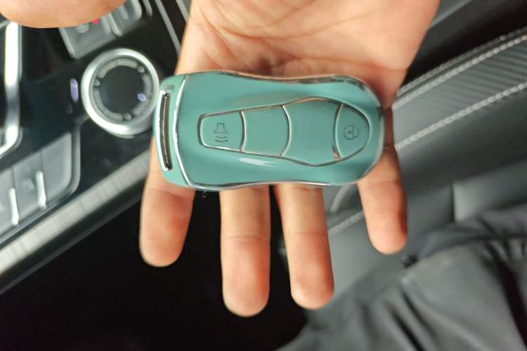 Used Geely Auto Emgrand X7 Sport 2020 1.8TD DCT Smart PRO Vehicle Key