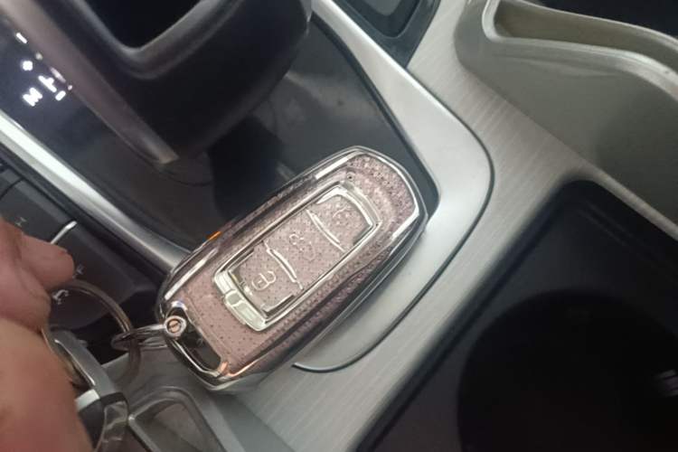 Used Geely Auto Emgrand X7 Sport 2020 1.8TD DCT Two-Wheel Drive Smart Connect 4G-Enabled Version Vehicle Key