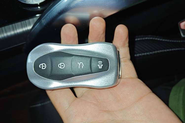 Used Geely Auto Emgrand X7 Sport 2020 1.8TD DCT Smart Connect PRO Vehicle Key